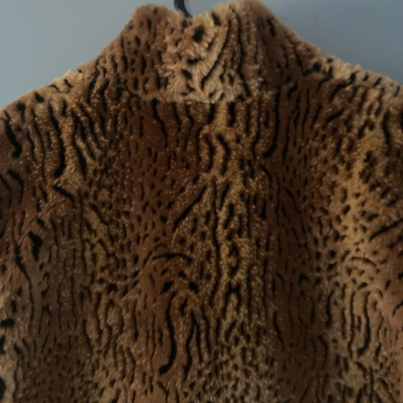 Excellent Condition!! NOT FUR REAL by Duffel Animal Print Vest - Picture 4 of 5